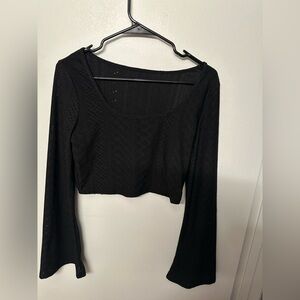 SHEIN Black Long-Sleeve Scoop Crop Top